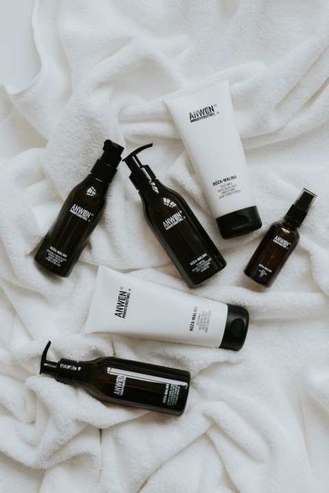 Rose-Himbeere - Volumen-Haarspray Anwen + Ministerstwo.