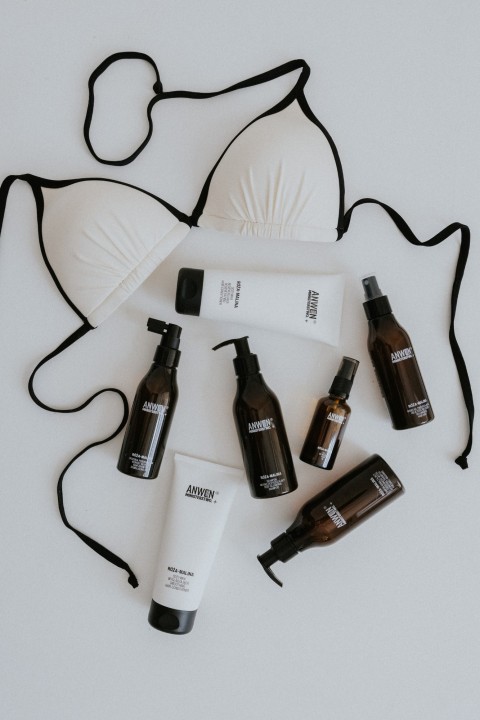 Rose-Raspberry - volumising hair mist Anwen + Ministerstwo.